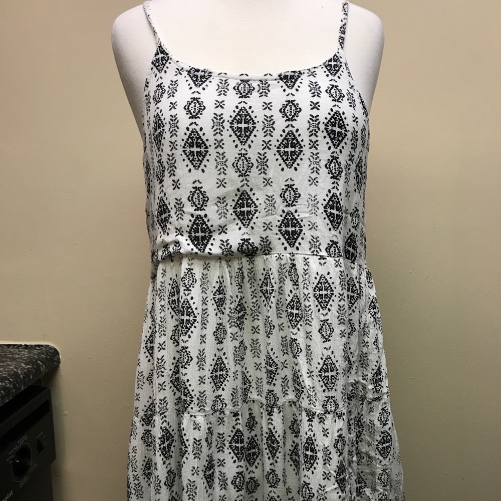 Black and white short dress with open back
